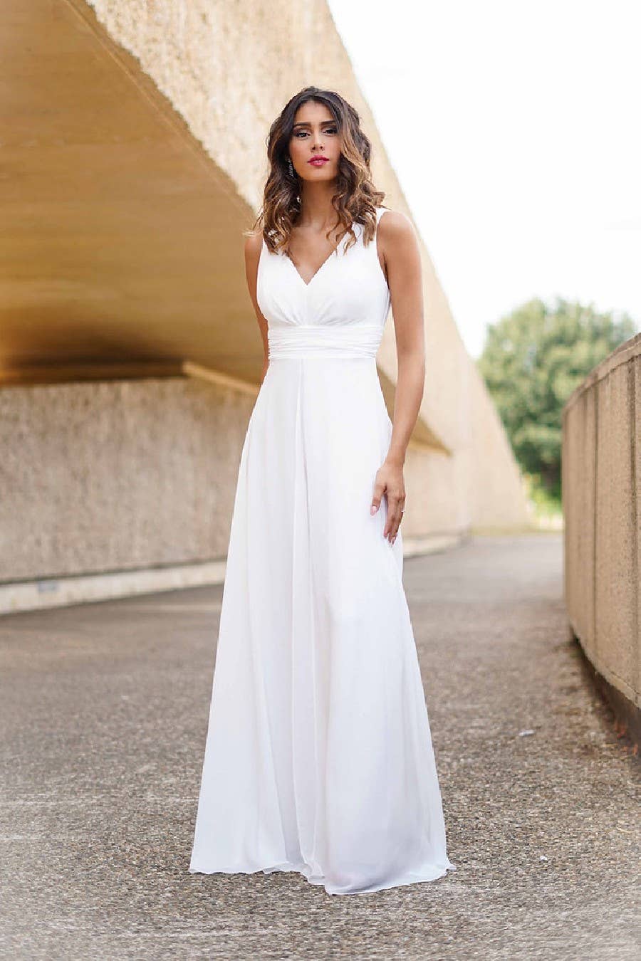 R1451 - Jumpsuitkleid mit tiefem V-Ausschnitt