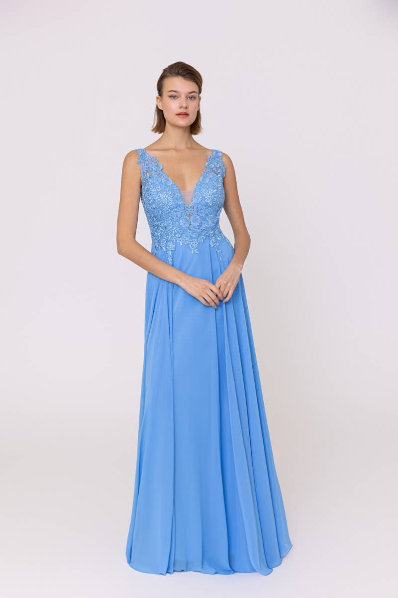 R0268 STRASSE
A-Linien-Kleid mit V-Ausschnitt und Rundhalsausschnitt