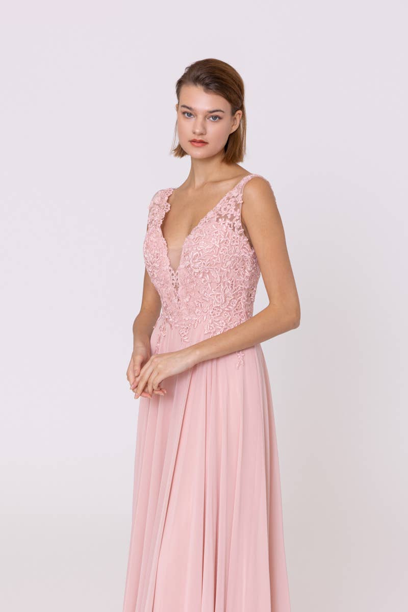 R0268 STRASSE
A-Linien-Kleid mit V-Ausschnitt und Rundhalsausschnitt