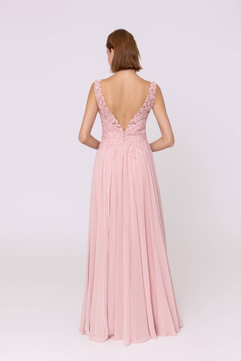 R0268 STRASSE
A-Linien-Kleid mit V-Ausschnitt und Rundhalsausschnitt