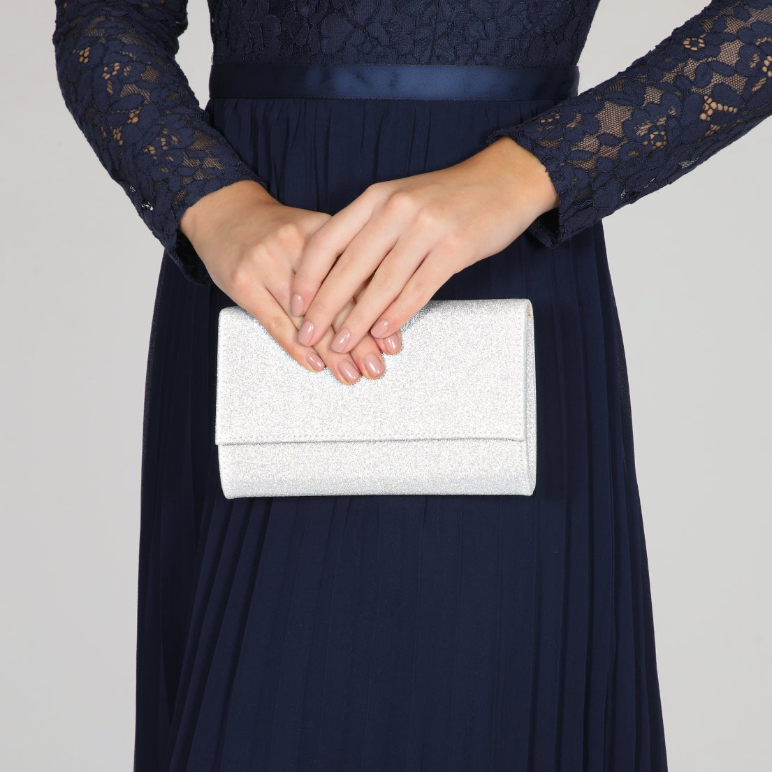 Lola Dyeable Satin Clutch Bag - Silber