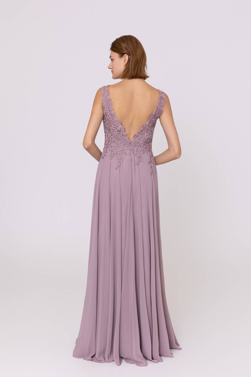 R0268 STRASSE
A-Linien-Kleid mit V-Ausschnitt und Rundhalsausschnitt