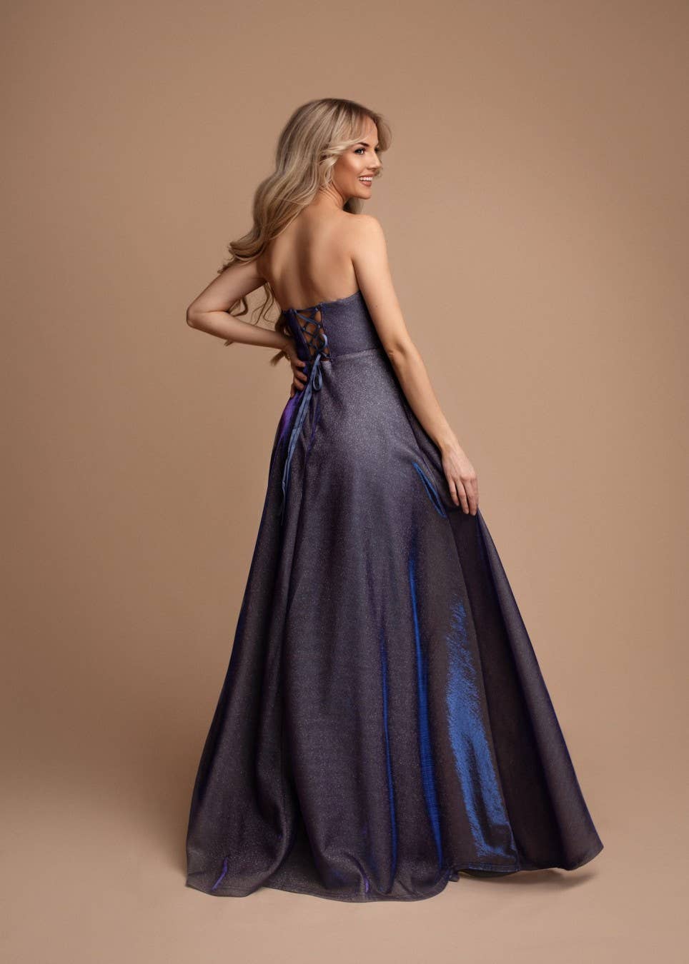 HM2443 - Elegantes trägerloses langes Kleid