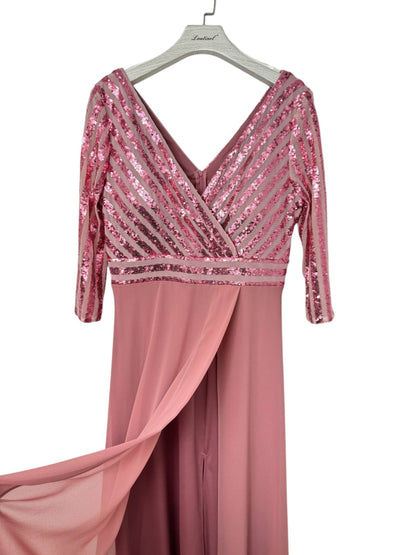 Abendkleid in Übergröße aus Pailletten mit Ärmeln R1896G