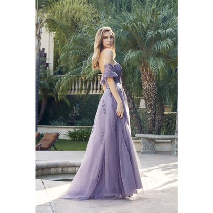 Kleid mit abnehmbaren Ärmel