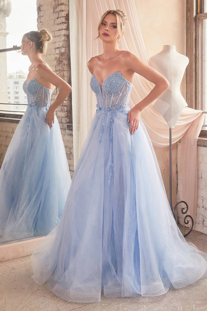 TRÄGERLOSES BALLKLEID AUS MEHRLAGIGEM TÜLL