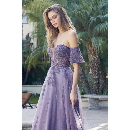 Kleid mit abnehmbaren Ärmel