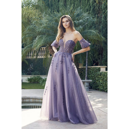 Kleid mit abnehmbaren Ärmel